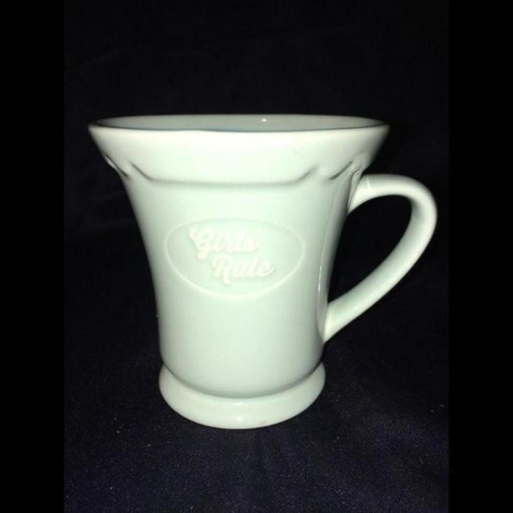 Fishs Eddy Novelty Mug GIRLS RULE Blue 10 oz